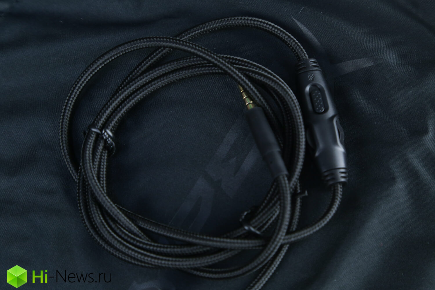 Держит марку: обзор игровой гарнитуры HyperX Cloud Alpha. Дизайн. Фото.