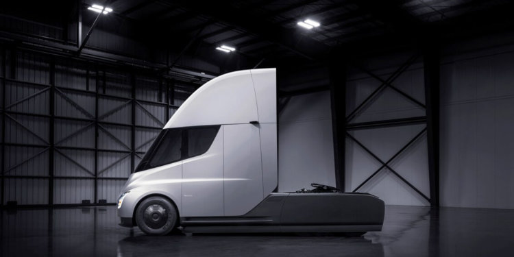 Илон Маск представил фантастическую новую электрофуру Tesla Semi. Фото.
