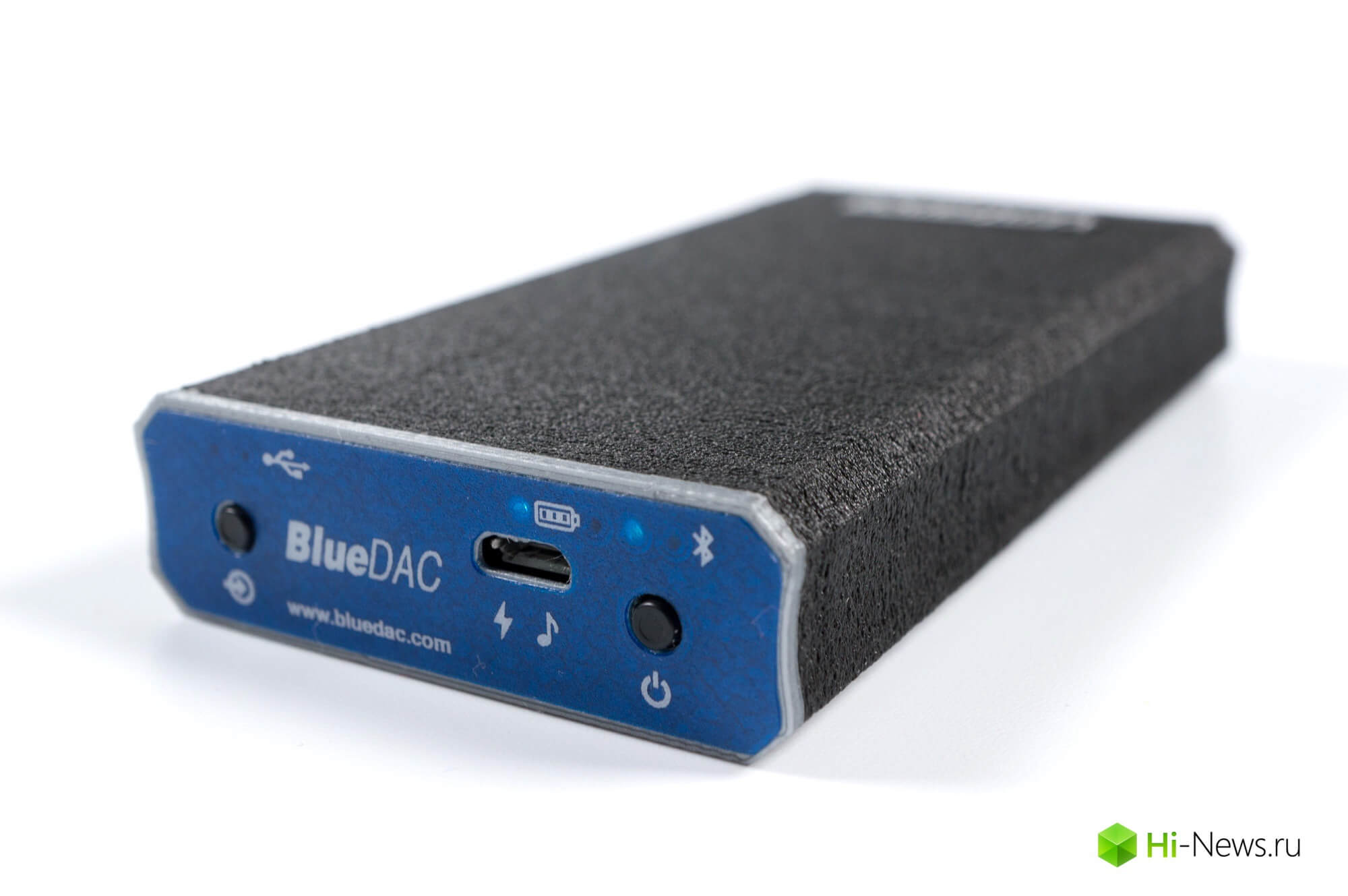 Обзор портативного ЦАП CEntrance BlueDAC: …и без проводов. Дизайн и управление. Фото.