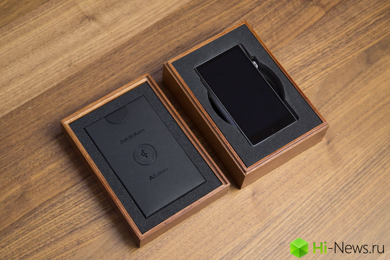 Гость из будущего: аудиоплеер Astell&Kern Ultima SP1000. Комплектация. Гость из будущего: аудиоплеер Astell&Kern Ultima SP1000. Комплектация. Фото.