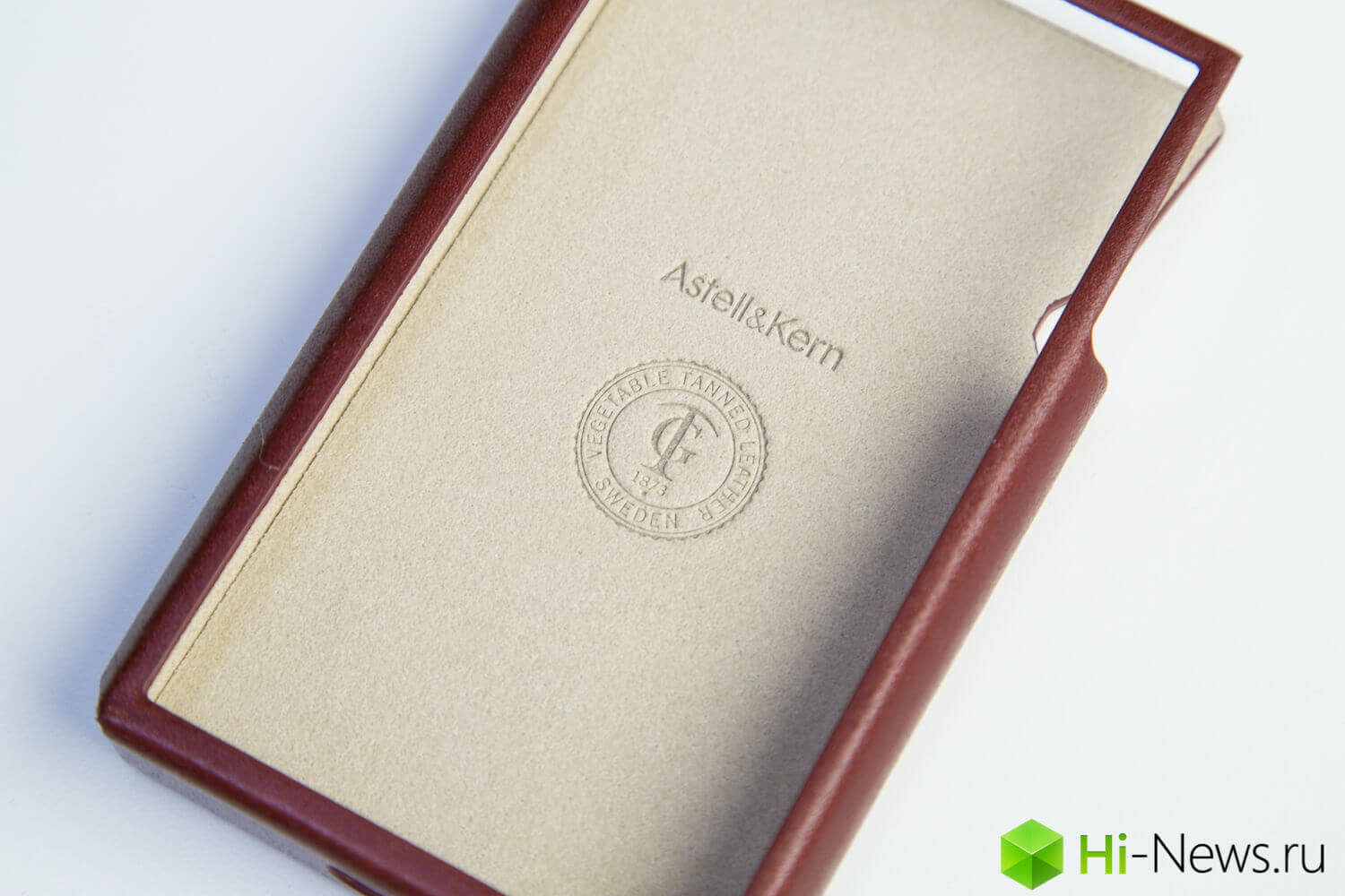 Гость из будущего: аудиоплеер Astell&Kern Ultima SP1000. Комплектация. Гость из будущего: аудиоплеер Astell&Kern Ultima SP1000. Комплектация. Фото.