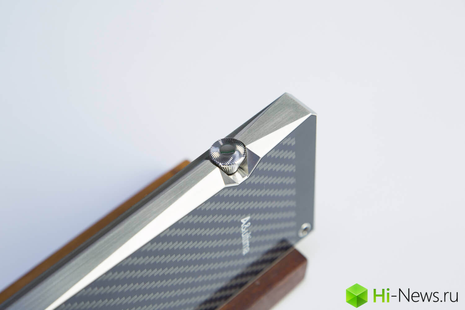 Гость из будущего: аудиоплеер Astell&Kern Ultima SP1000. Дизайн и эргономика. Гость из будущего: аудиоплеер Astell&Kern Ultima SP1000. Дизайн и эргономика. Фото.