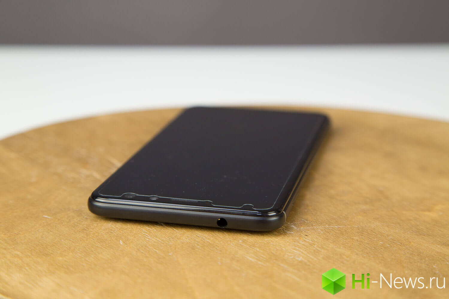 Обзор смартфона BQ Space X: казалось бы, при чем здесь Илон Маск?. Дизайн.. Фото.