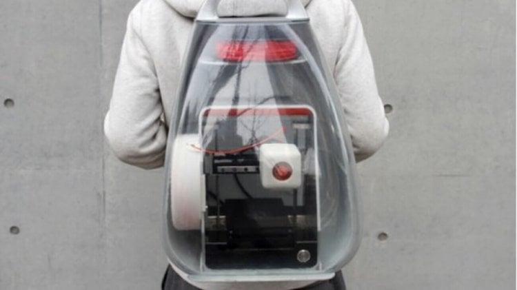 Представлен самый компактный 3D-принтер размером с рюкзак. Фото.
