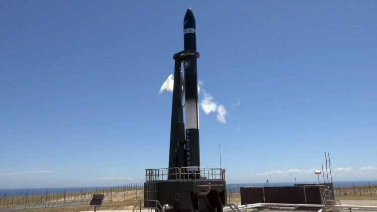 Запуск новозеландской ракеты с тремя спутниками завершился неудачей. Фото.
