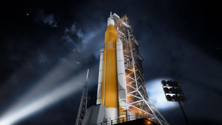 NASA пытается удешевить производство и эксплуатацию своей мегаракеты SLS. Фото.