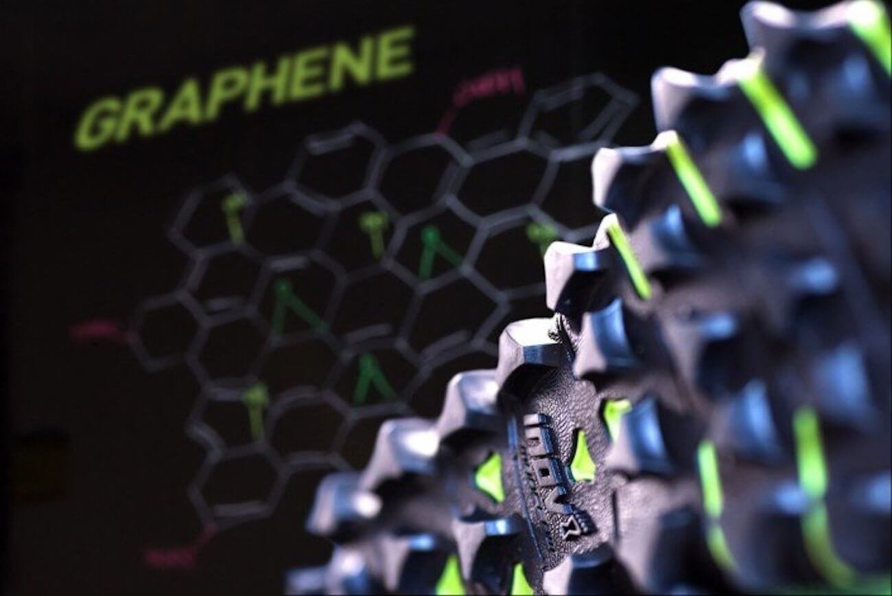 В Великобритании представили вечные кроссовки с графеновой подошвой. Фото.