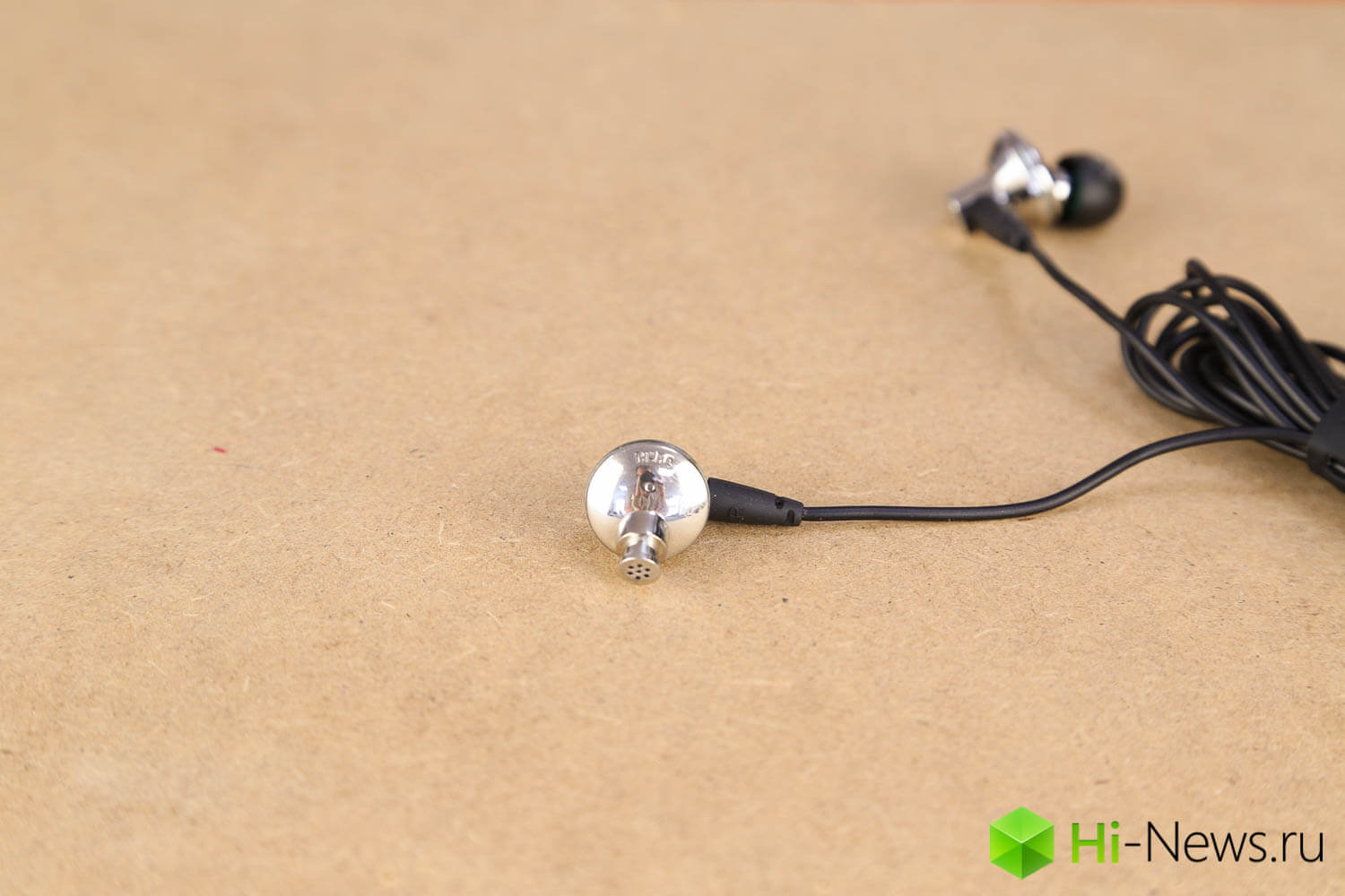 Гибриды против «титанов»: обзор наушников Dunu DN-2000 и Titan 5.. Дизайн и посадка.. Фото.