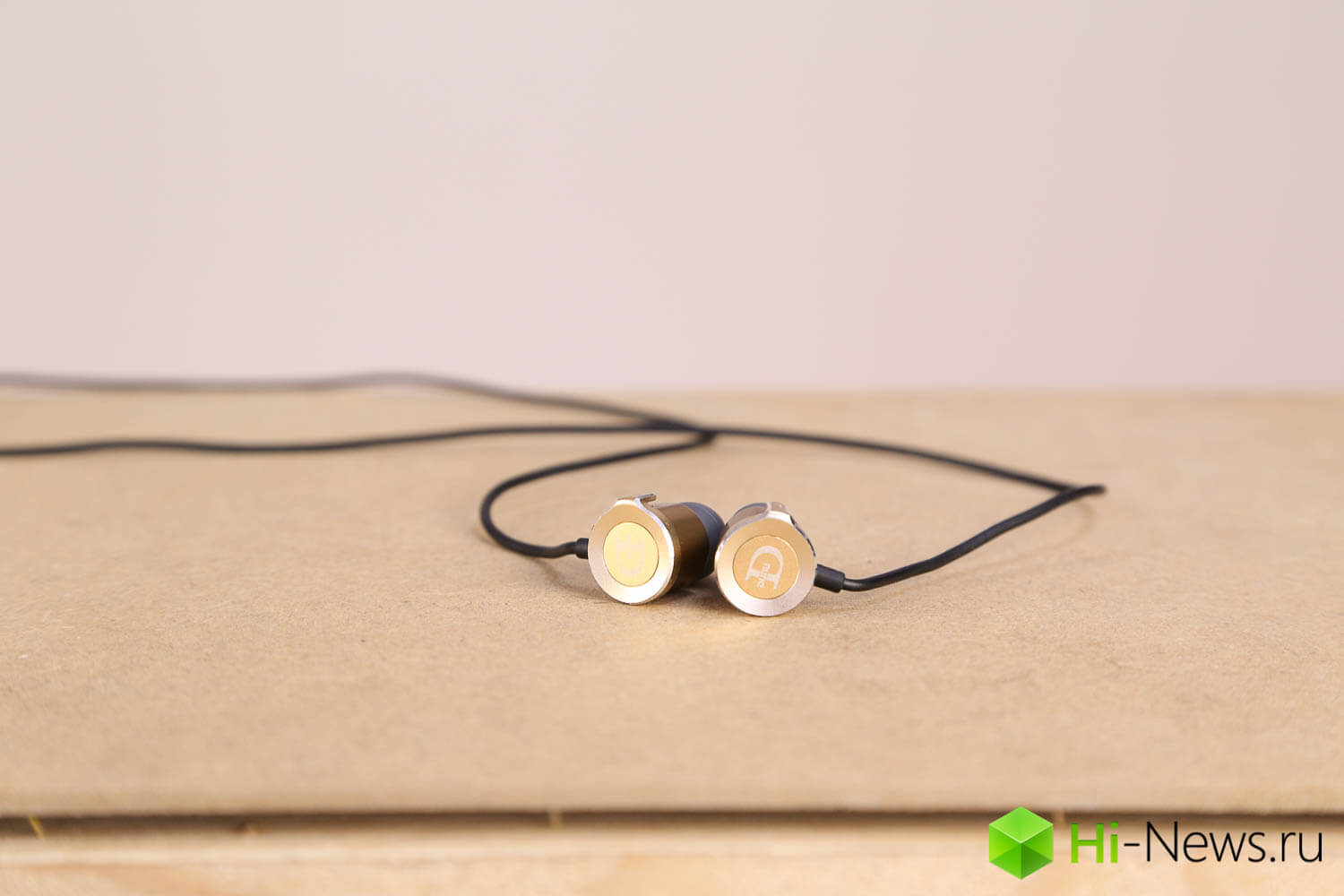 Гибриды против «титанов»: обзор наушников Dunu DN-2000 и Titan 5.. Дизайн и посадка.. Фото.