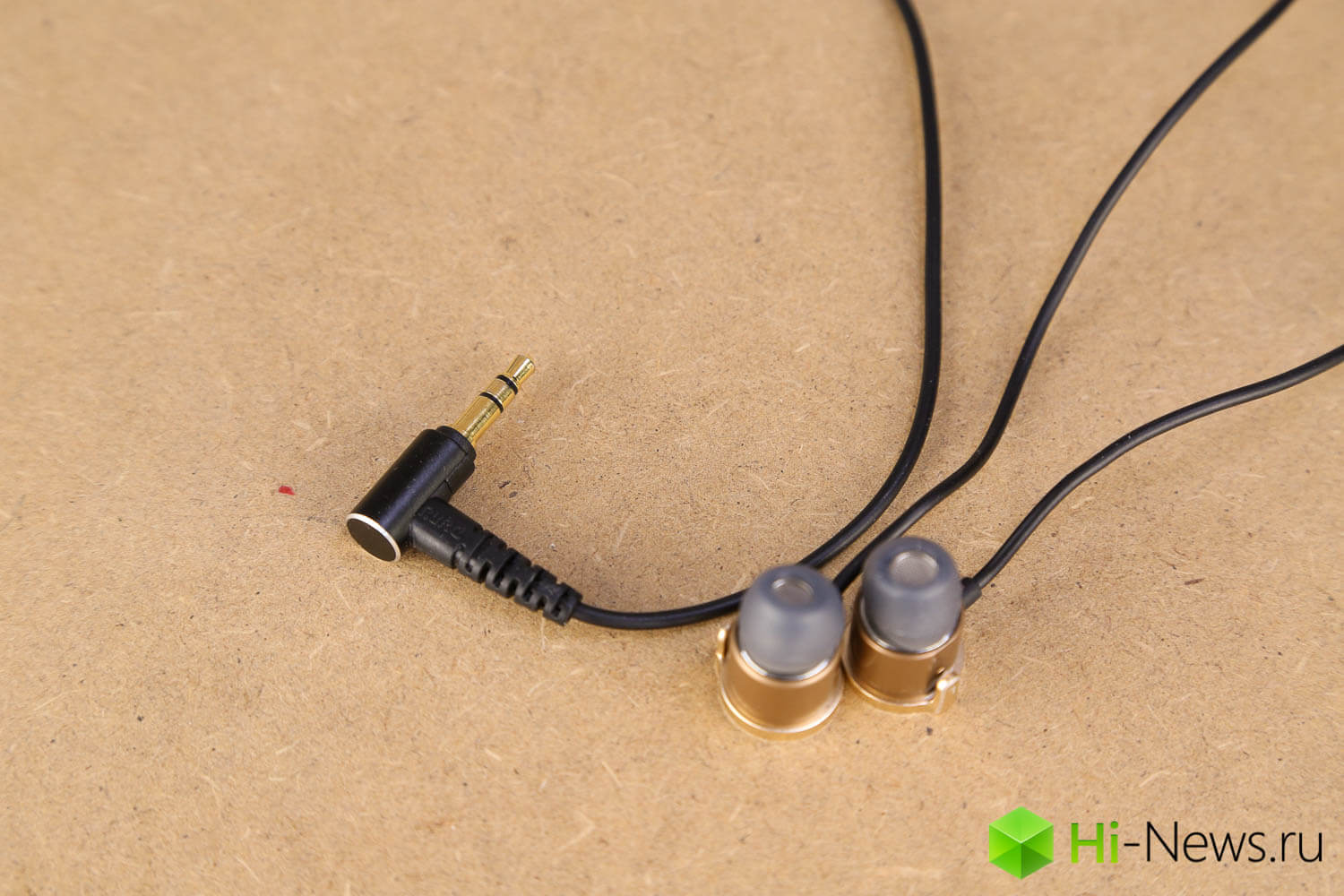Гибриды против «титанов»: обзор наушников Dunu DN-2000 и Titan 5.. Дизайн и посадка.. Фото.