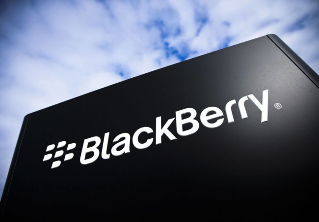 BlackBerry займется поиском уязвимостей в самоуправляемых авто. Фото.