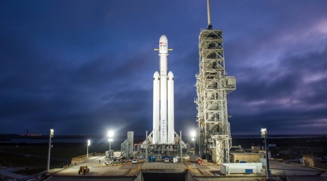 Запуск Falcon Heavy запланирован на 6 февраля. Фото.