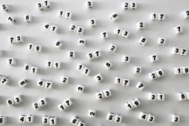 Зачем математики ищут простые числа с миллионами знаков? Фото.
