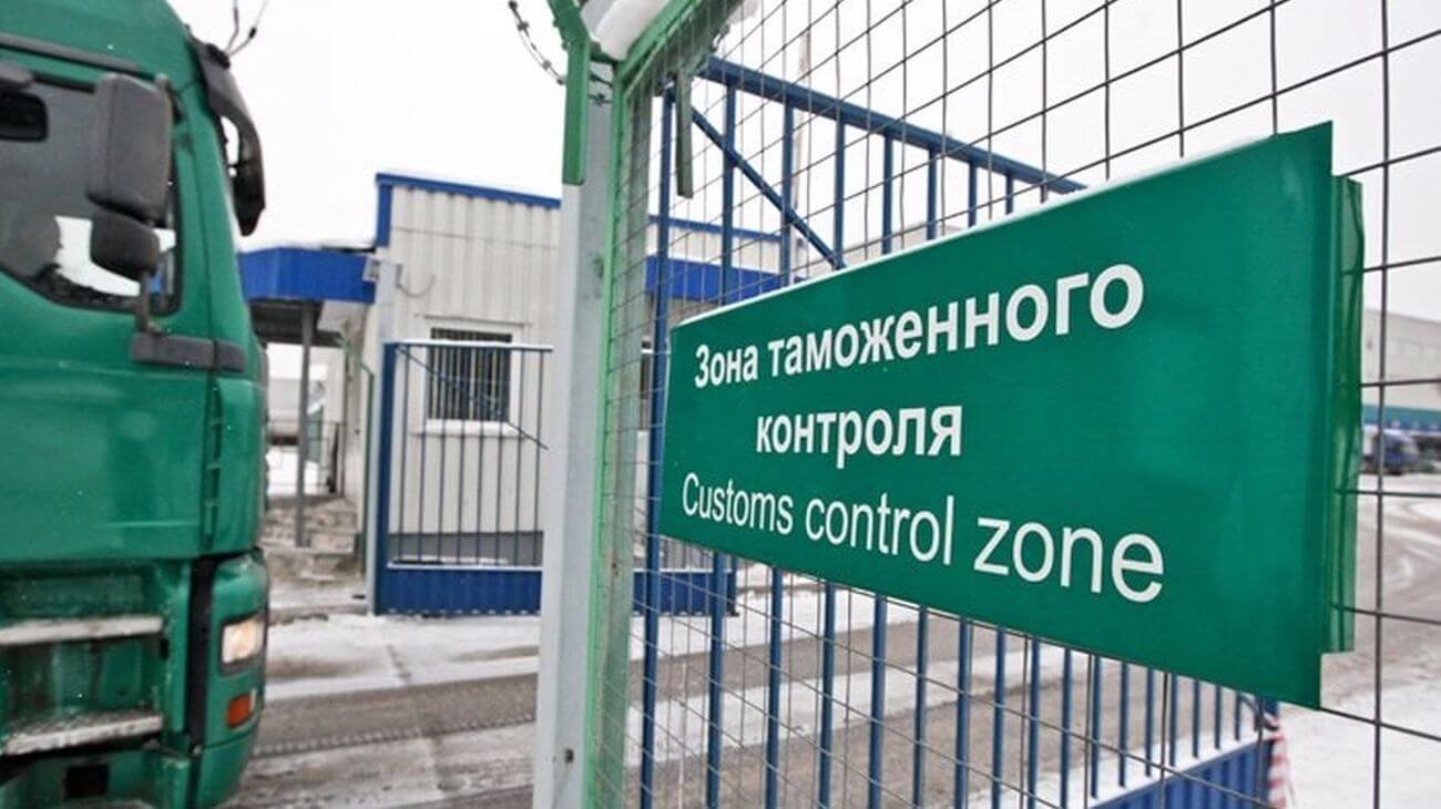 Все «серые» смартфоны в России хотят внести в черный список. Фото.