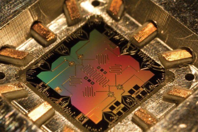 В России создадут 50-кубитный квантовый компьютер. Фото.