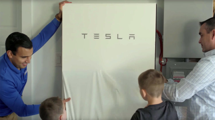 Tesla запустила ещё один энергетический эксперимент на территории Канады. Фото.