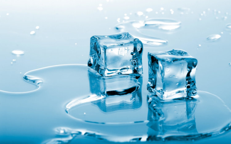 Ученые получили «невозможную» форму льда, которая может существовать только на Уране. Фото.