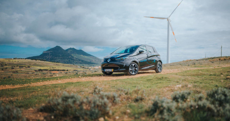 Renault оснастит остров Порту-Санту системой накопления энергии из старых аккумуляторов. Renault оснастит остров Порту-Санту системой накопления энергии из старых аккумуляторов. Фото.