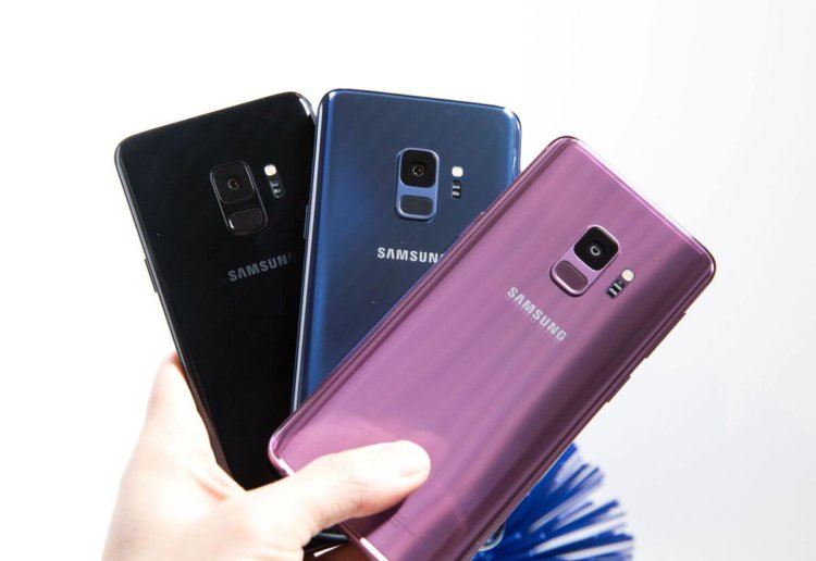 Samsung представила флагманские смартфоны Galaxy S9 и S9+. Фотография, режим замедленной съемки и AR Emoji. Фото.