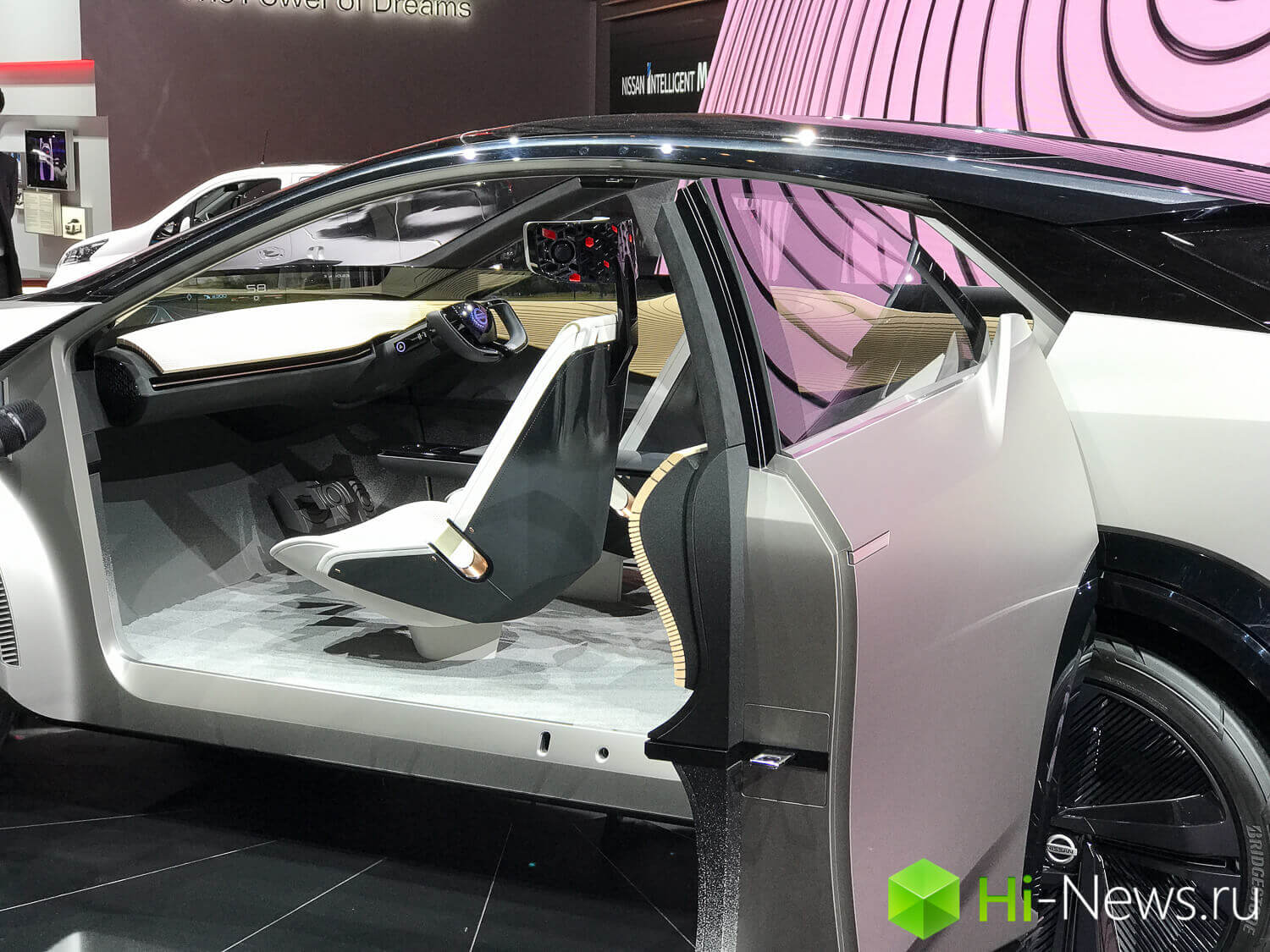 Чем удивил Женевский автосалон? Репортаж Hi-News.ru.. «Панамера» от «Мерседеса».. Фото.