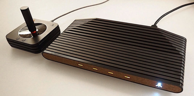 Atari показала неигровой прототип новой приставки «VCS» на GDC 2018. Фото.