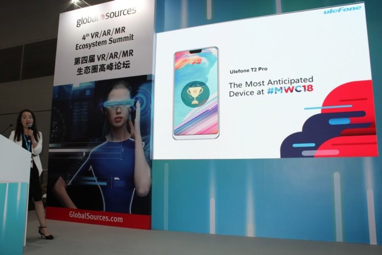 В Китае показали точный клон iPhone X на Android. Фото.