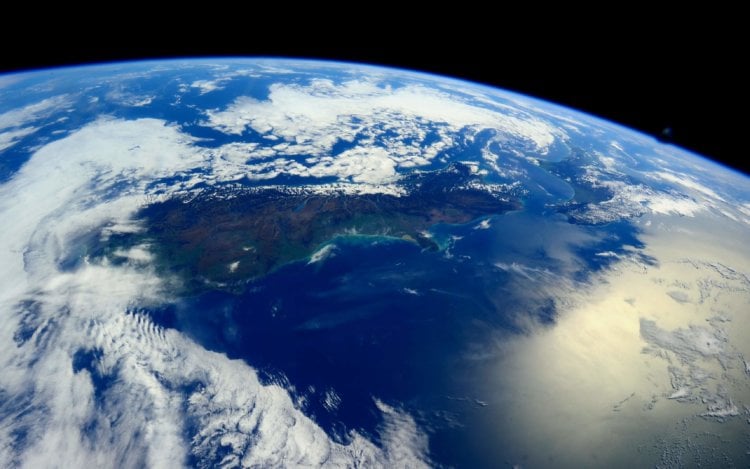 Ученые доказали смещение орбиты Земли. Чем нам это грозит? Фото.