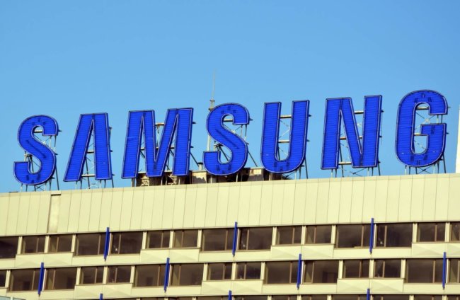 Samsung полностью перейдет на возобновляемые источники энергии к 2020 году. Фото.