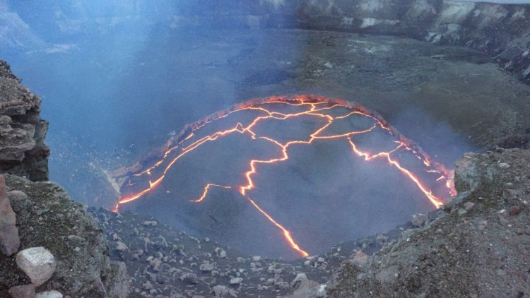 Когда закончится извержение вулкана на Гавайях? Что будет с лавой? Фото.