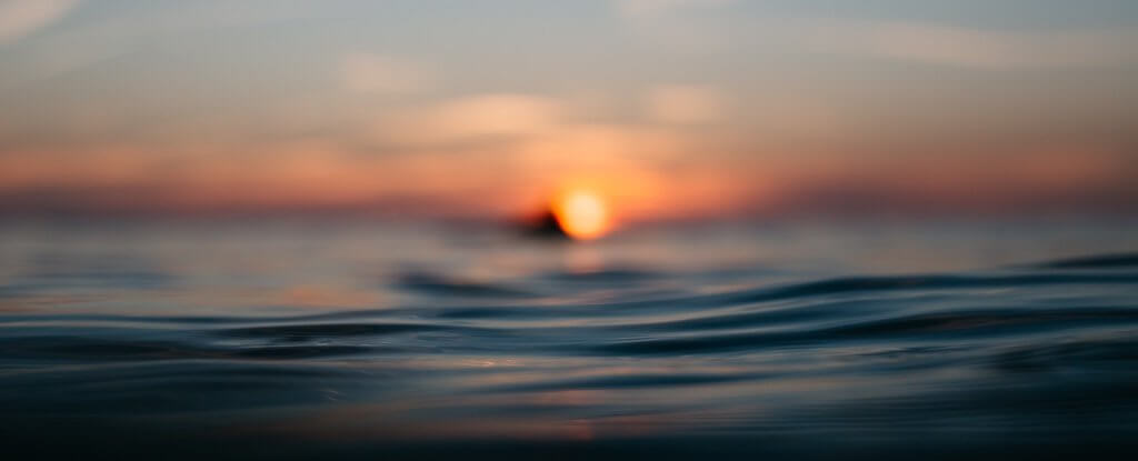 Ученые разработали способ добычи урана из морской воды. Фото.