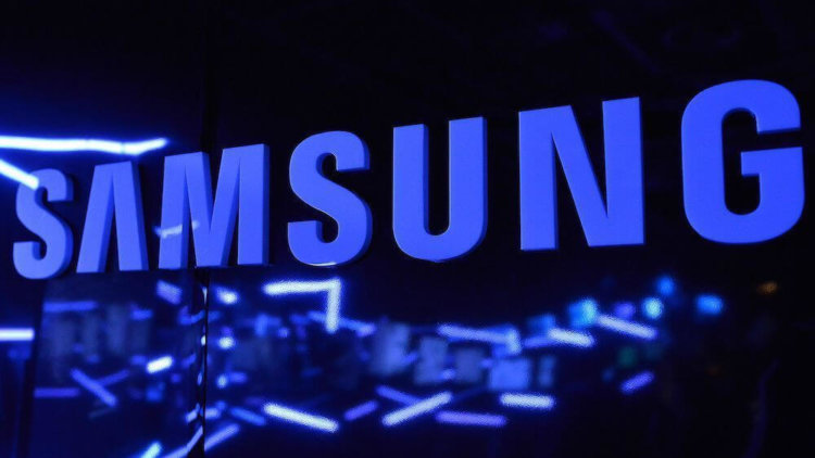 Samsung сообщила, что представит одно устройство для всего. Фото.