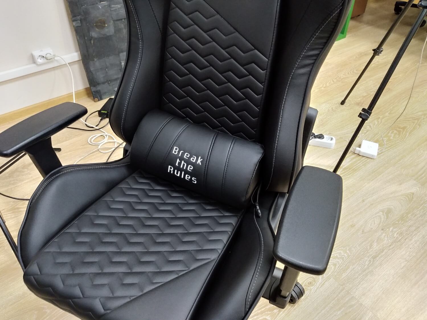 Смартфон серебряного серфера. Камера. Фото.