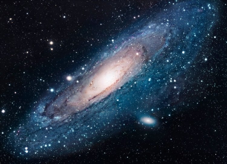 Галактика Андромеды сожрала сестру нашего Млечного Пути. Фото.