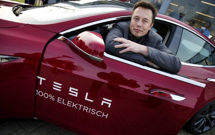 Илон Маск хочет убрать Tesla с биржи. Он пообещал «выкупить» компанию за 82 миллиарда долларов. Фото.