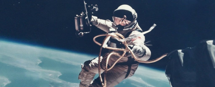 Грязная история NASA: как астронавтам агентства 57 лет приходилось мучиться при походе в туалет. Космос — это не только романтика. Прозы там тоже хватает. Фото.
