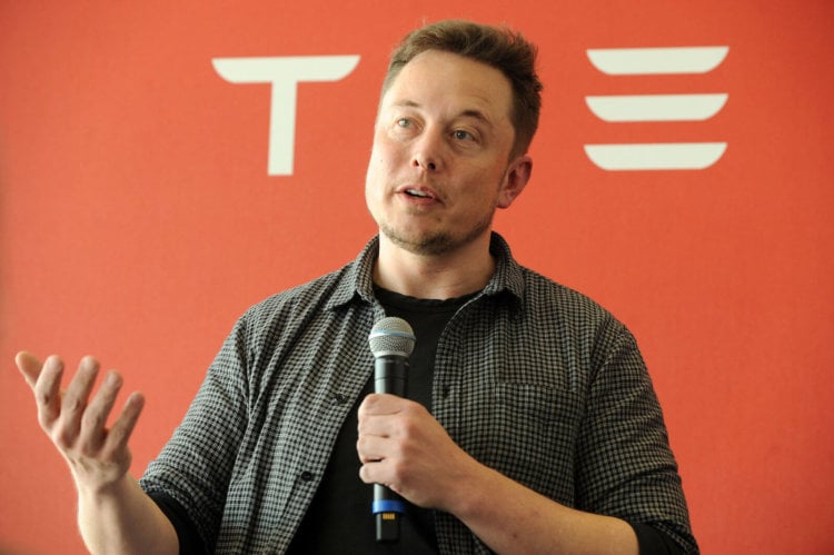 SEC расследует твиты Илона Маска про вывод Tesla с биржи. Предпринимателя ждет суд? Фото.