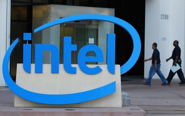 В процессорах Intel найдено еще 3 уязвимости. Они позволяют красть данные. Фото.
