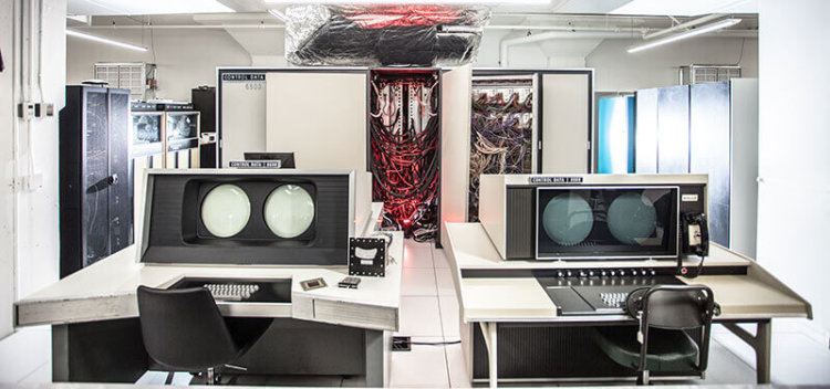 Экскурсия в музей компьютеров, которые изменили мир. Control Data Corporation CDC 6500. Фото.