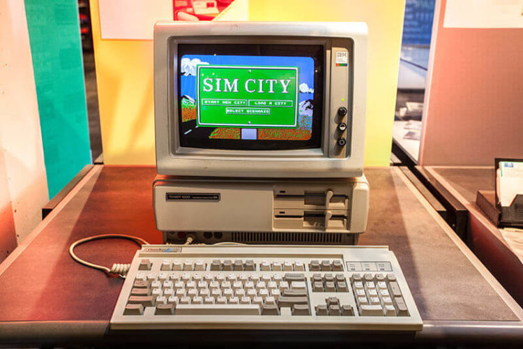 Экскурсия в музей компьютеров, которые изменили мир. Tandy 1000. Фото.