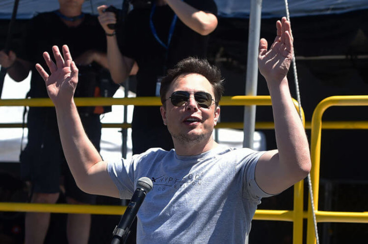 Илон Маск: Tesla останется публичной компанией. Фото.