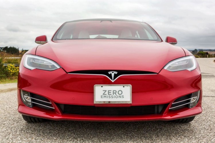Tesla наконец-то начала зарабатывать на Model 3. Фото.