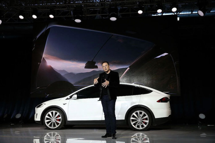 Tesla секретно разработала собственные чипы для искусственного интеллекта своих автомобилей. Фото.