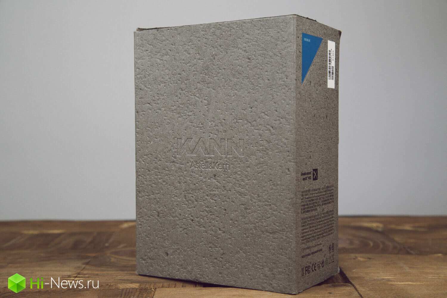 Astell&Kern KANN — самый необычный из семейства.. Упаковка и комплект поставки.. Фото.