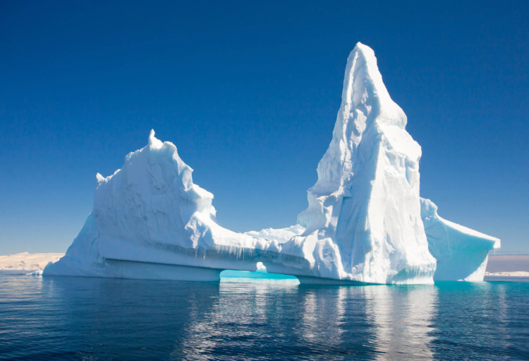 В России создали радар для наблюдения за дрейфующими айсбергами. Фото.