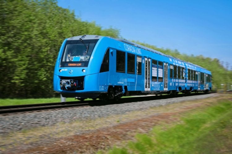 В Германии запустили первый поезд на водородном топливе. Фото.