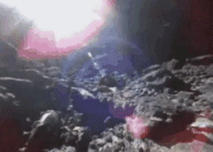 Японское космическое агентство показало новые изображения с поверхности астероида. Фото.