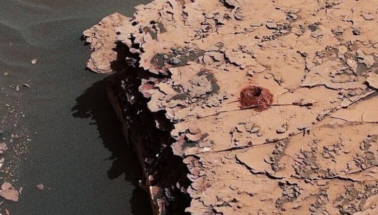 Марс способен поддерживать жизнь. Можно ли тут жить.. Фото.
