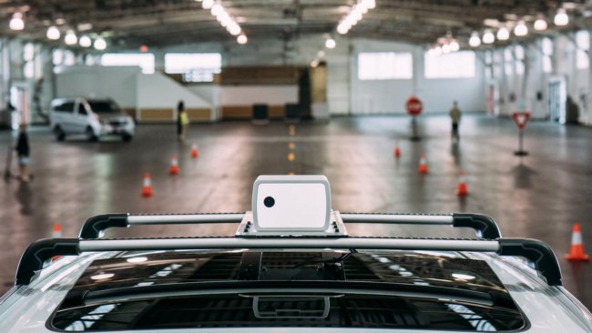 Бывшие инженеры Apple представили новый датчик для самоуправляемых авто. Фото.