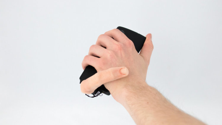 Роботизированный палец повысит обратную связь с вашим смартфоном. Фото.