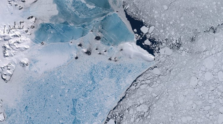 Ученые записали жуткое «пение» антарктического ледника Росса. Фото.